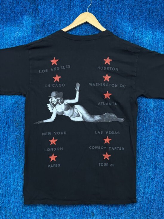 Beyoncé Cowboy Carter Not a Country But Beyonce Tour Tee L - Picture 1 of 5
